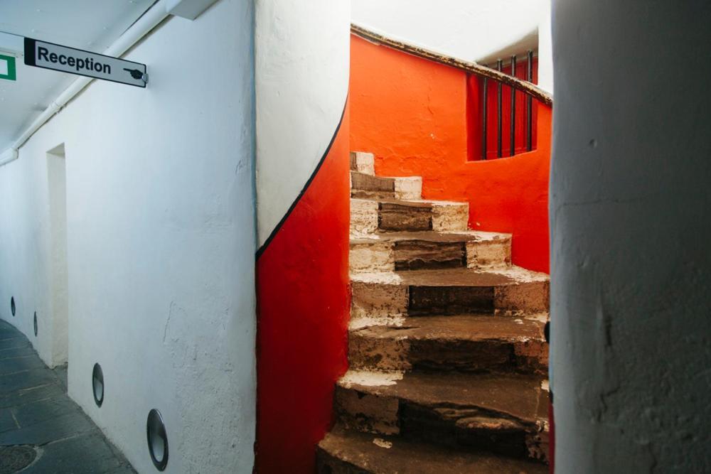 Dundee Backpackers Hostel Exterior photo